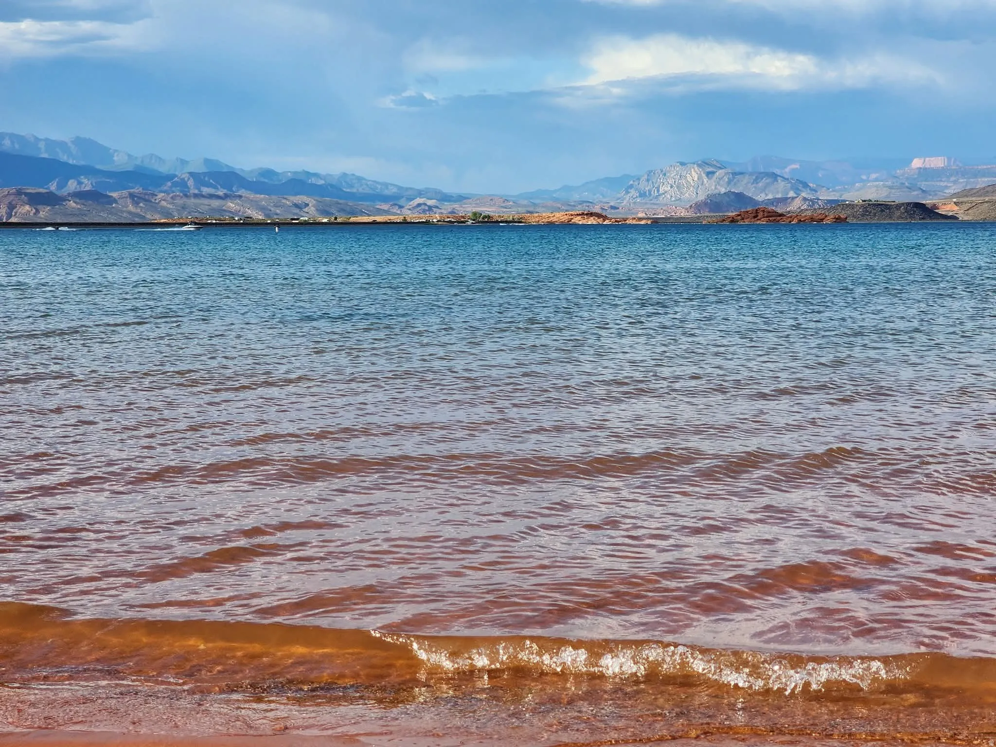 Sand Hollow Reservoir Waterfront property with a sandy shoreline