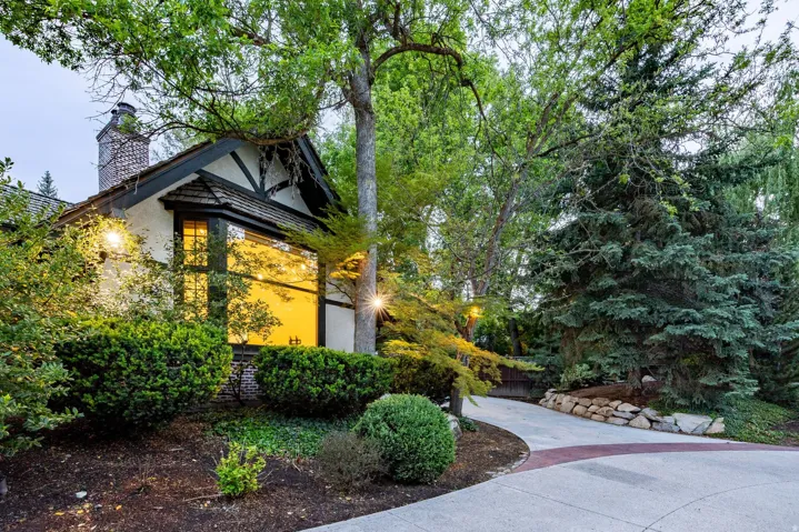 2400 E Walker Ln, Holladay, Utah 84117