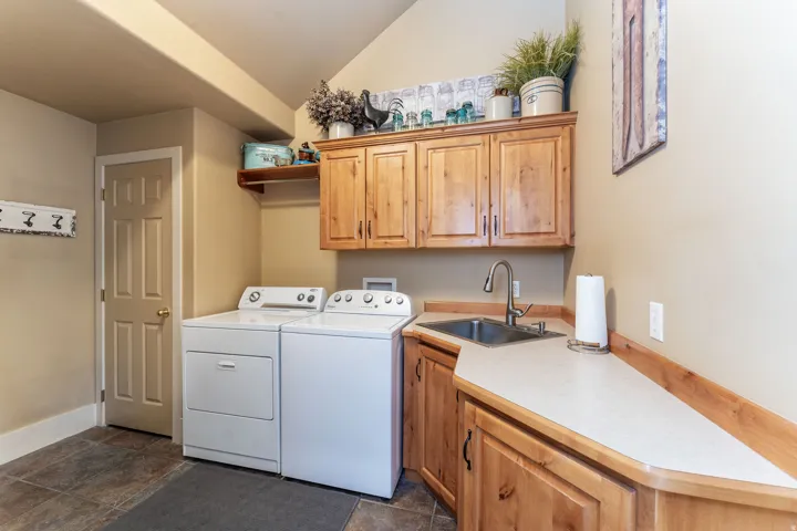 7343 N Sawtooth Cove Rd, Dry Fork, Utah 84078