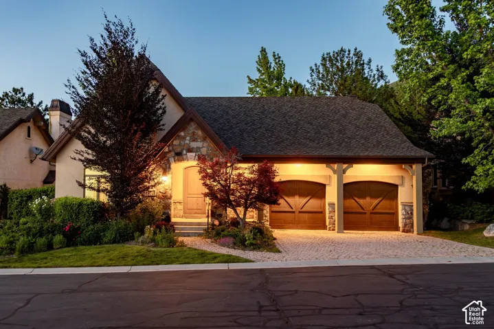8371 S Via Riviera Way, Cottonwood Heights, Utah 84093