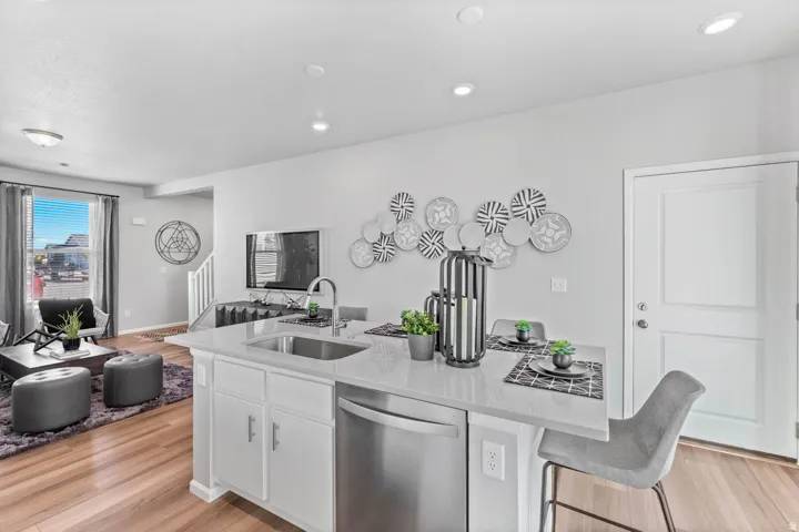 387 E Halls Creek Dr, Saratoga Springs, Utah 84045