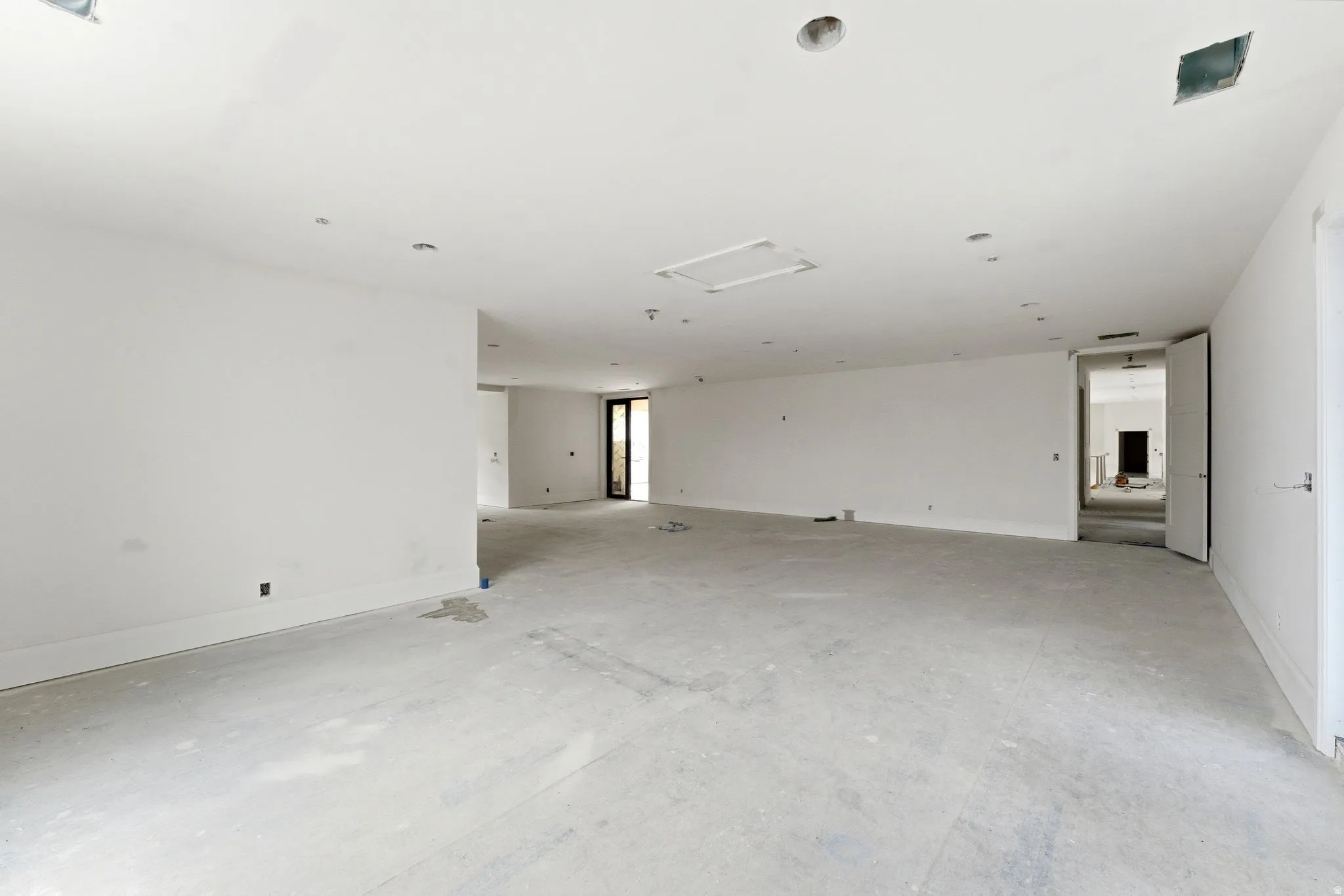 Multi-recreation room