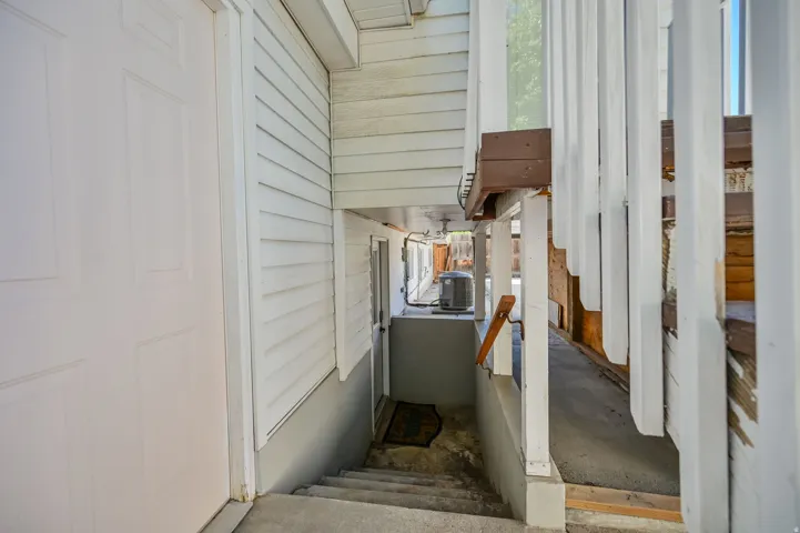 Lower level private entry
