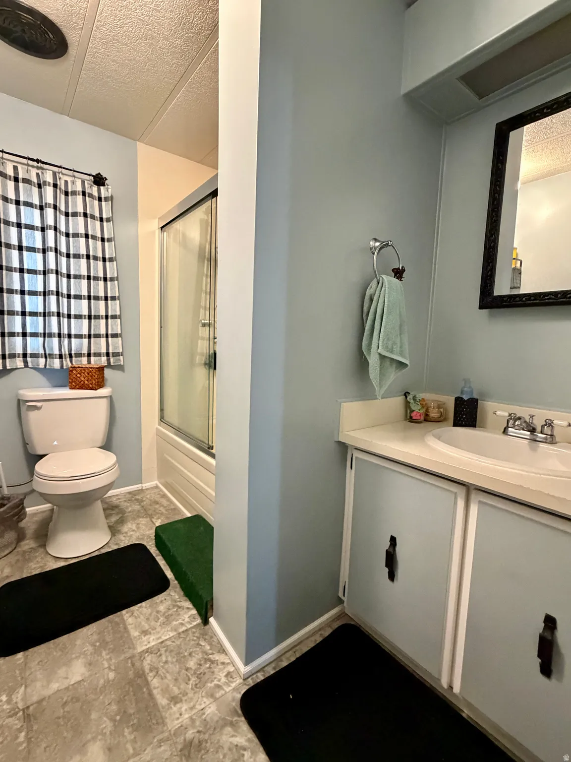 Main full bath