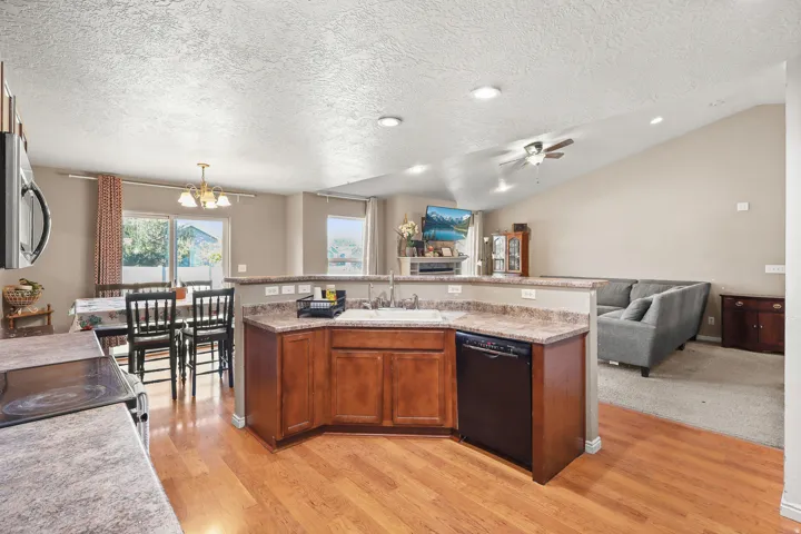 1101 E Searle Ln, Eagle Mountain, Utah 84005