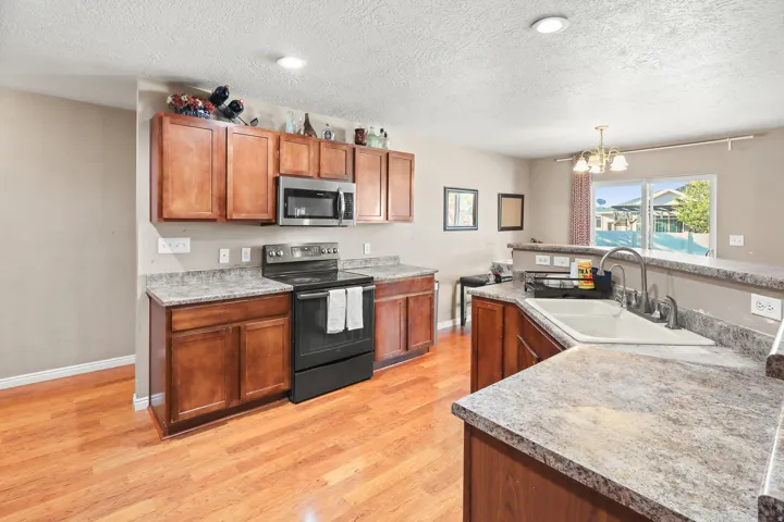 1101 E Searle Ln, Eagle Mountain, Utah 84005
