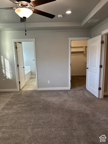 Plush carpeting throughout