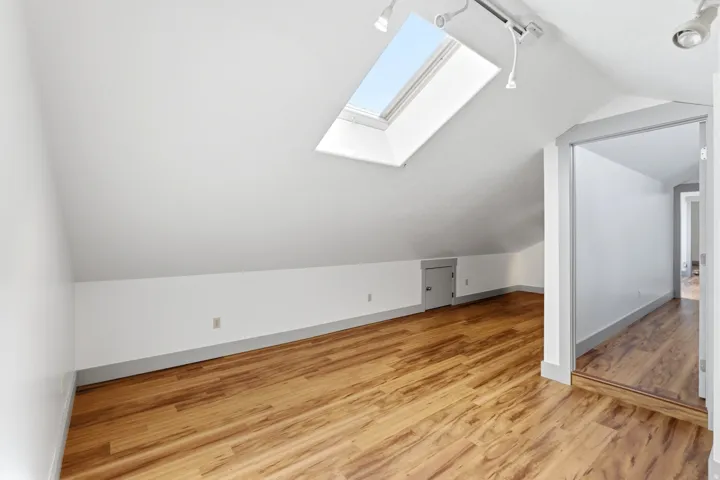 Bonus room
