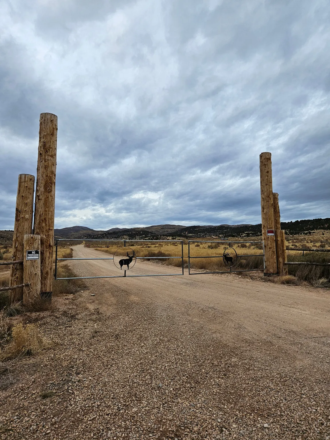 Gated Entrance to Oak Hills Ranch!
