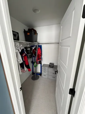 Walk in closet