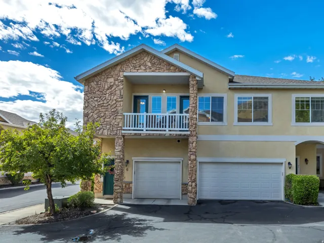 Welcome home! Great location in the Canyon Meadows condos in Provo!