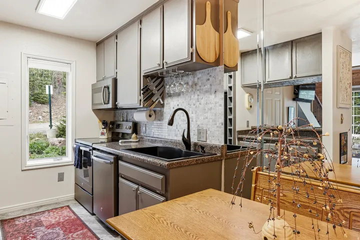 286 W Eagles Roost St #d104, Brian Head, Utah 84719