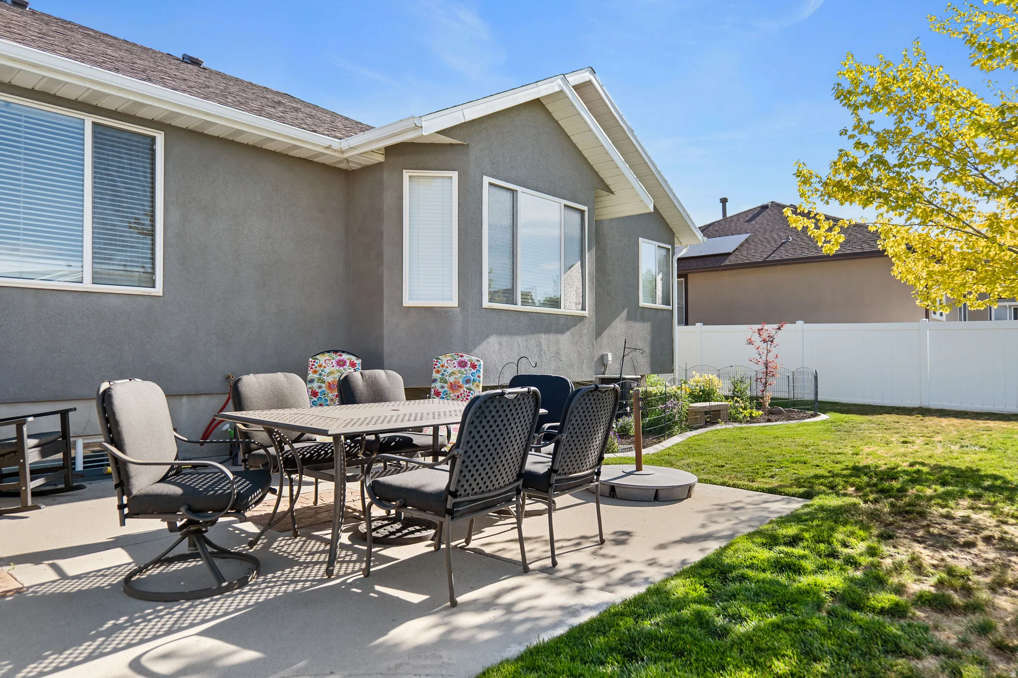 Rear exterior patio.