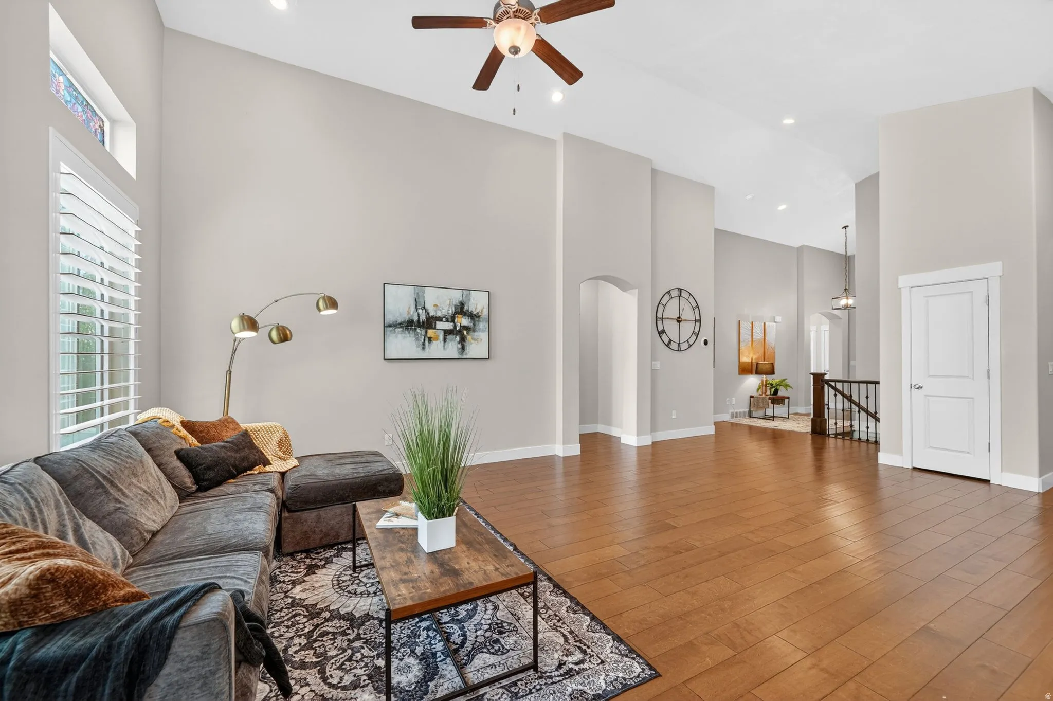Open concept floor plan.