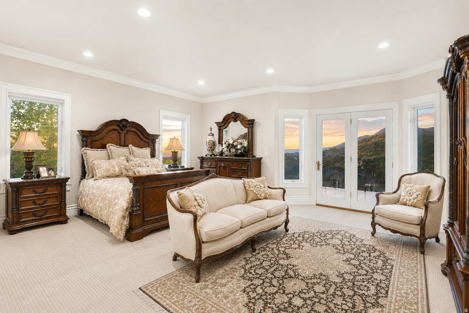 Spacious room featuring multiple windows, recessed lighting, and crown molding