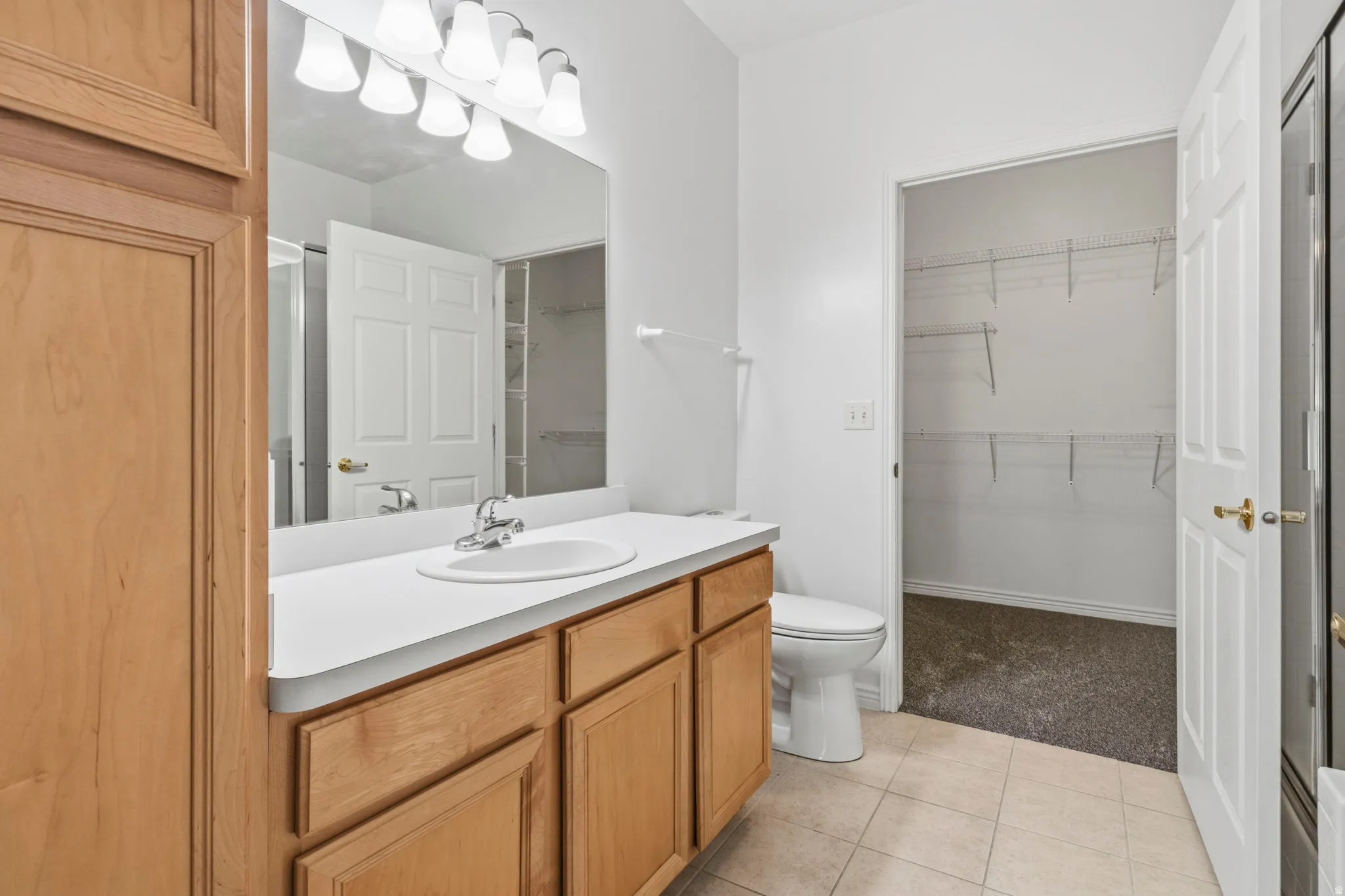 Master en suite bathroom.