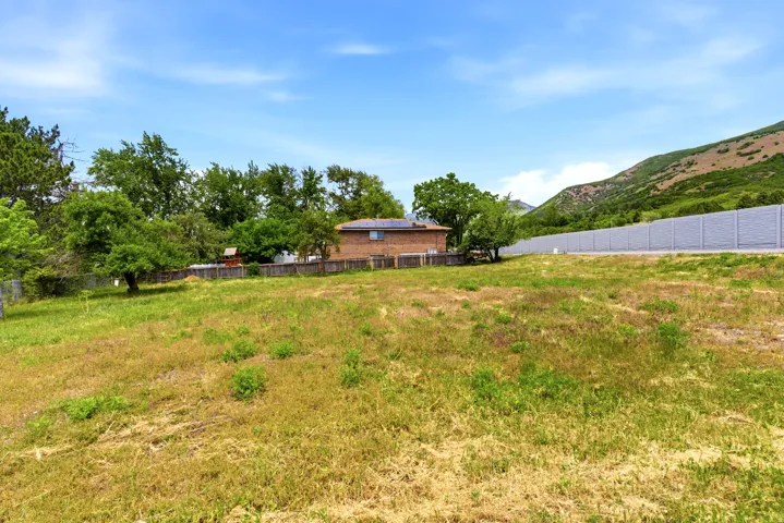 2883 E Sunset Dr, Layton, Utah 84040
