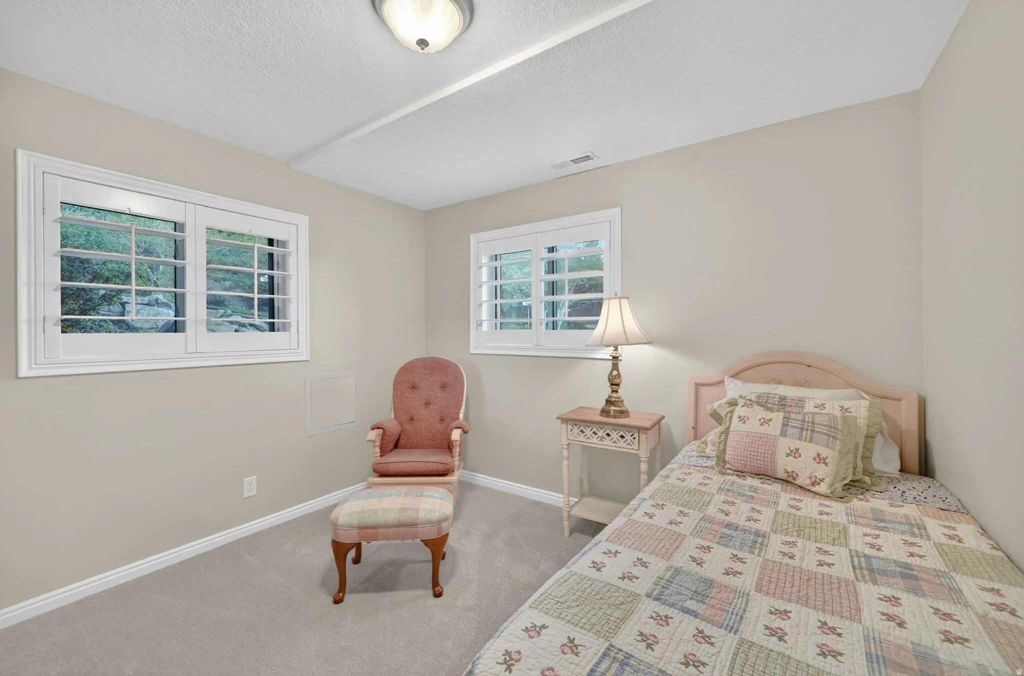 Bedroom does not have a closet