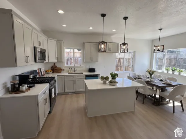 Kitchen - Virtually Staged to give you an idea of space planning