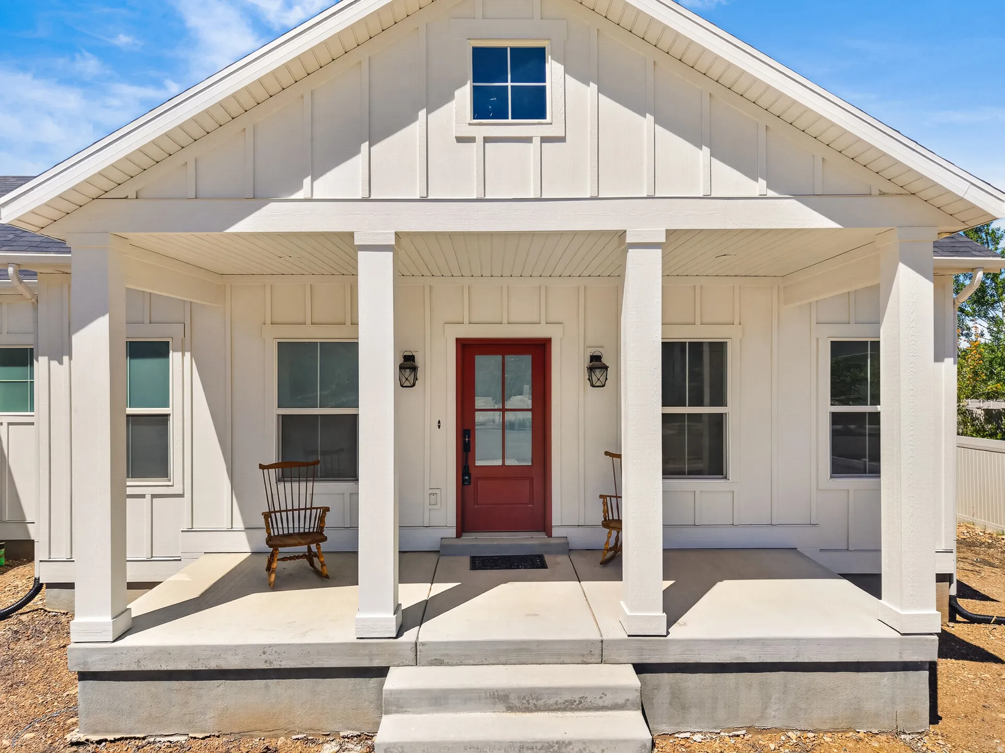 Covered Porch, perfect for sitting and enjoying mountain views