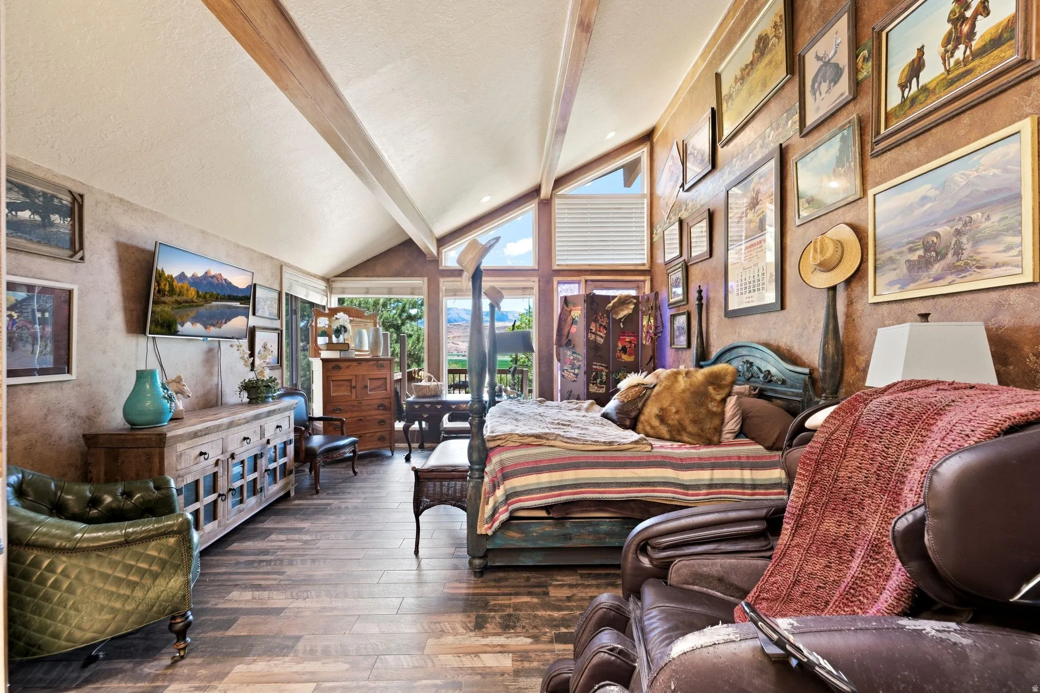 Main Residence - Primary Suite
