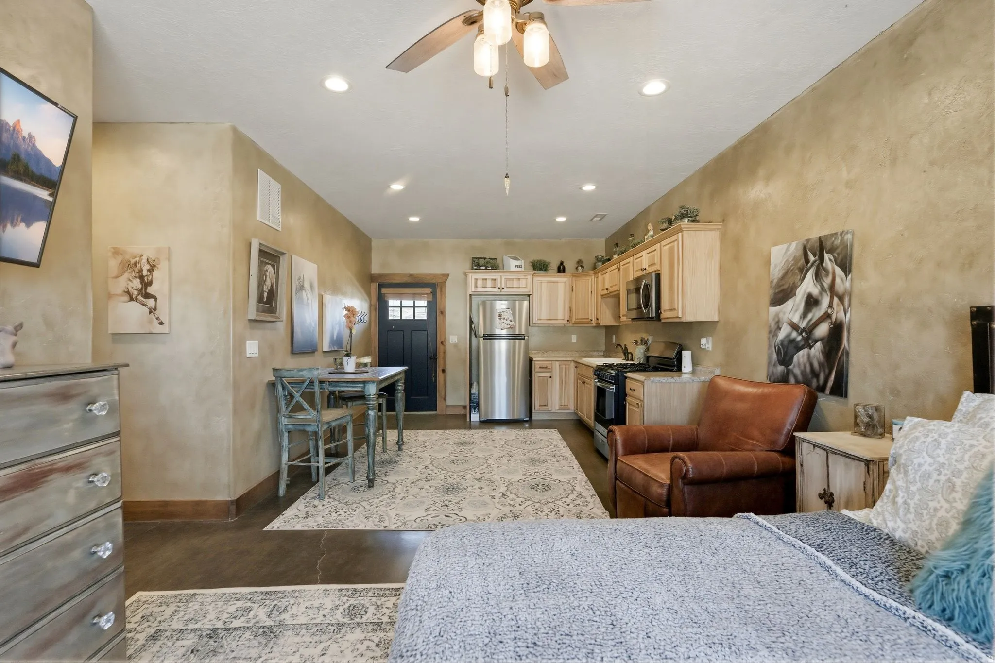 Detached ADU & Ranch Support Building- Studio Unit