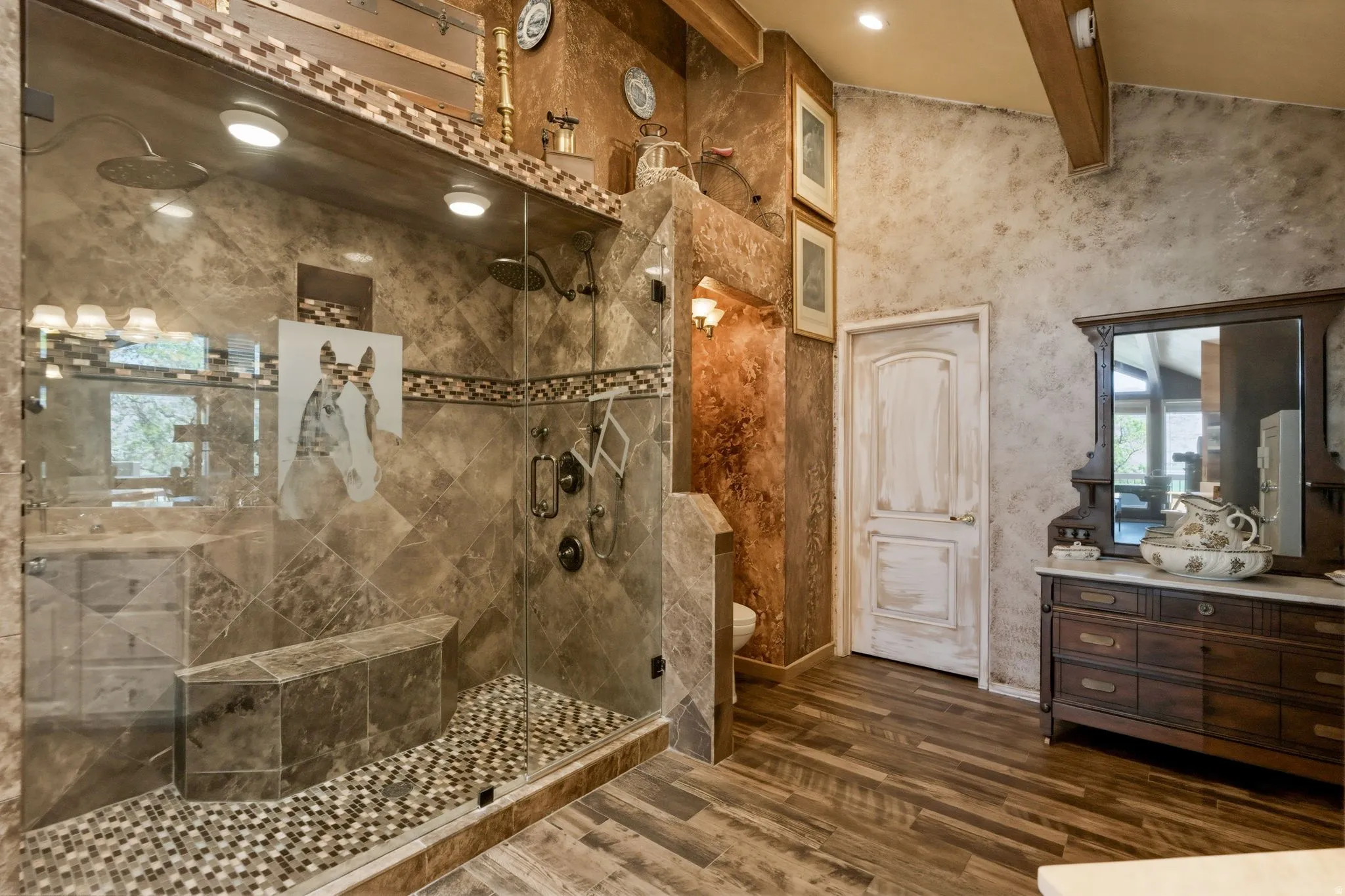 Main Residence- Primary Suite