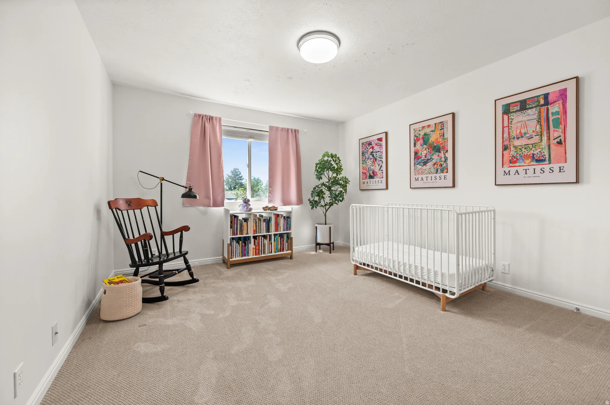Bedroom with southern light