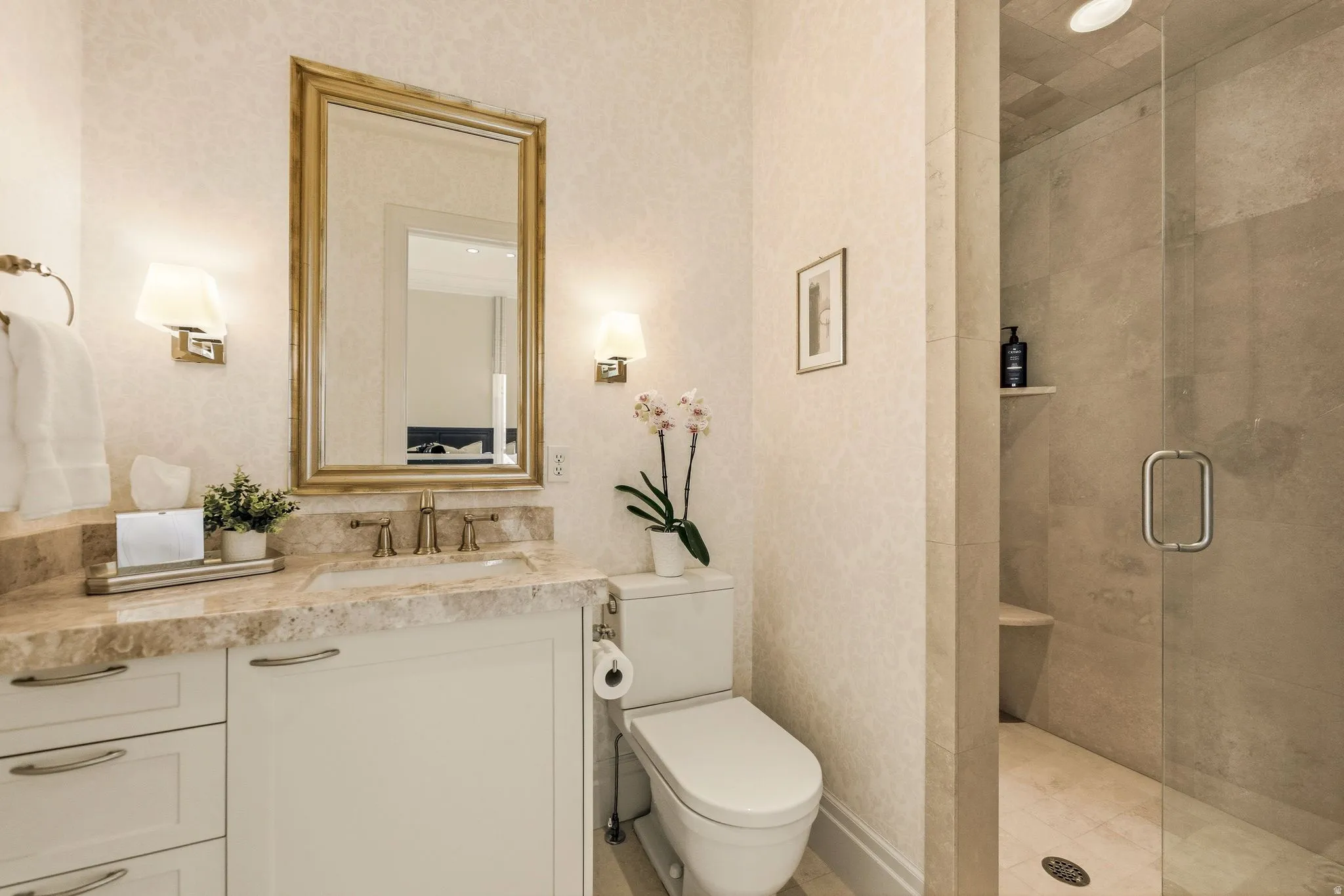 Ensuite Bedroom 2