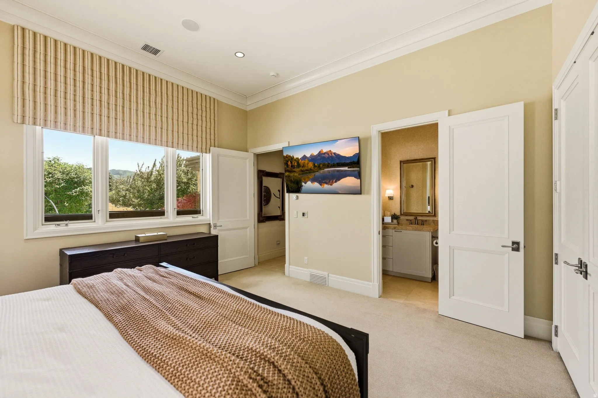 Ensuite Bedroom 2
