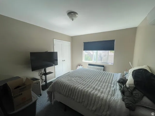 Bedroom showing furniture