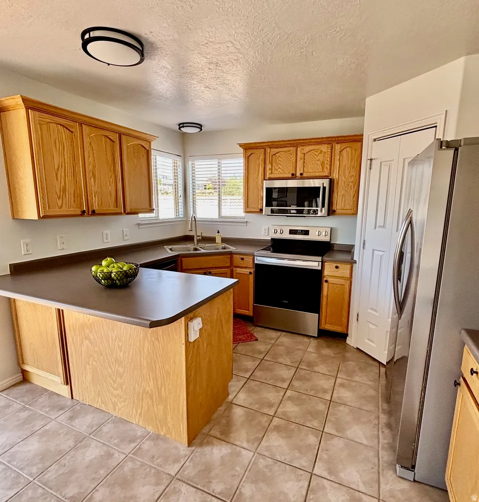 Stainless steel appliances all stay!