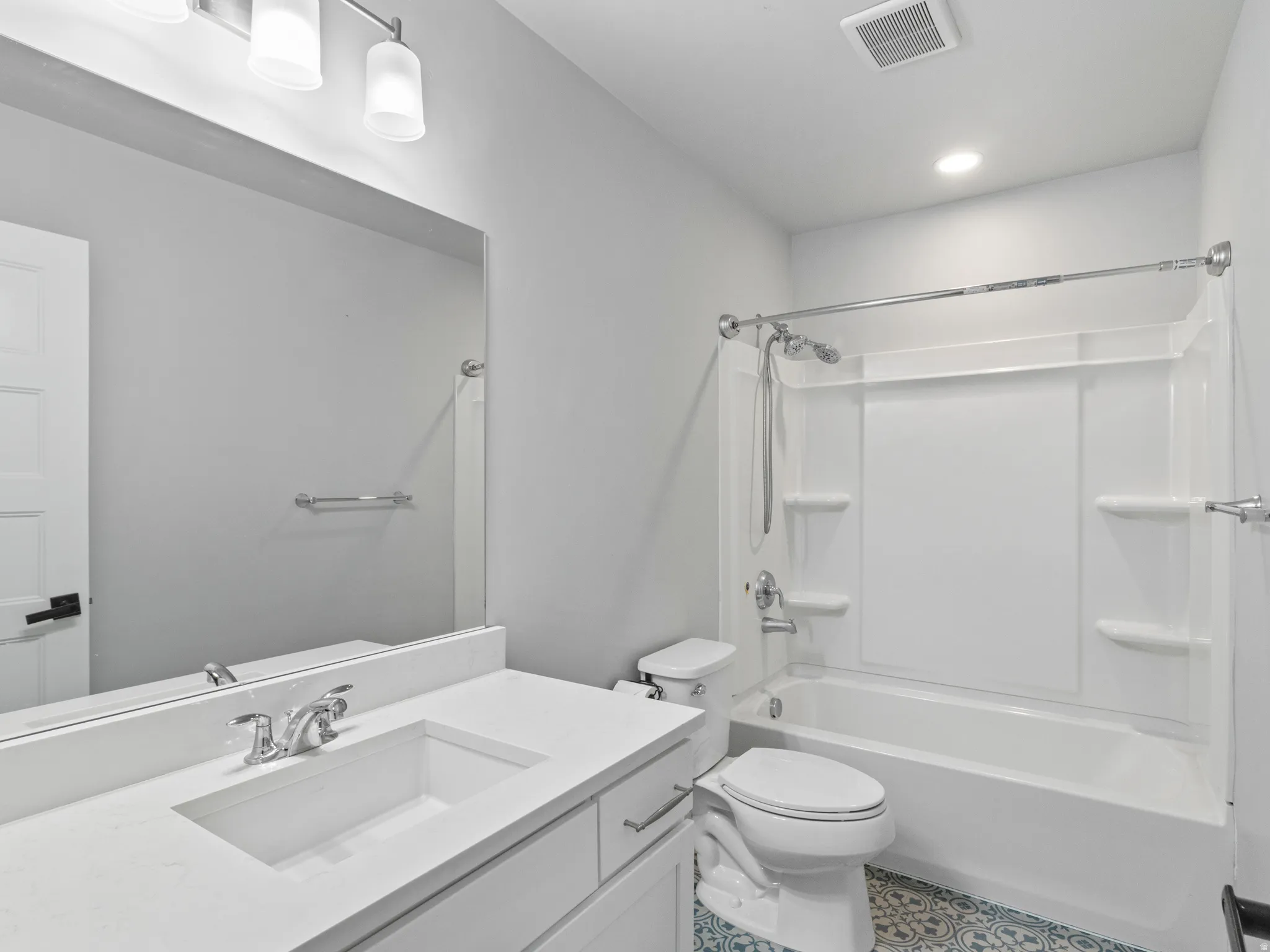 Second floor full bath
