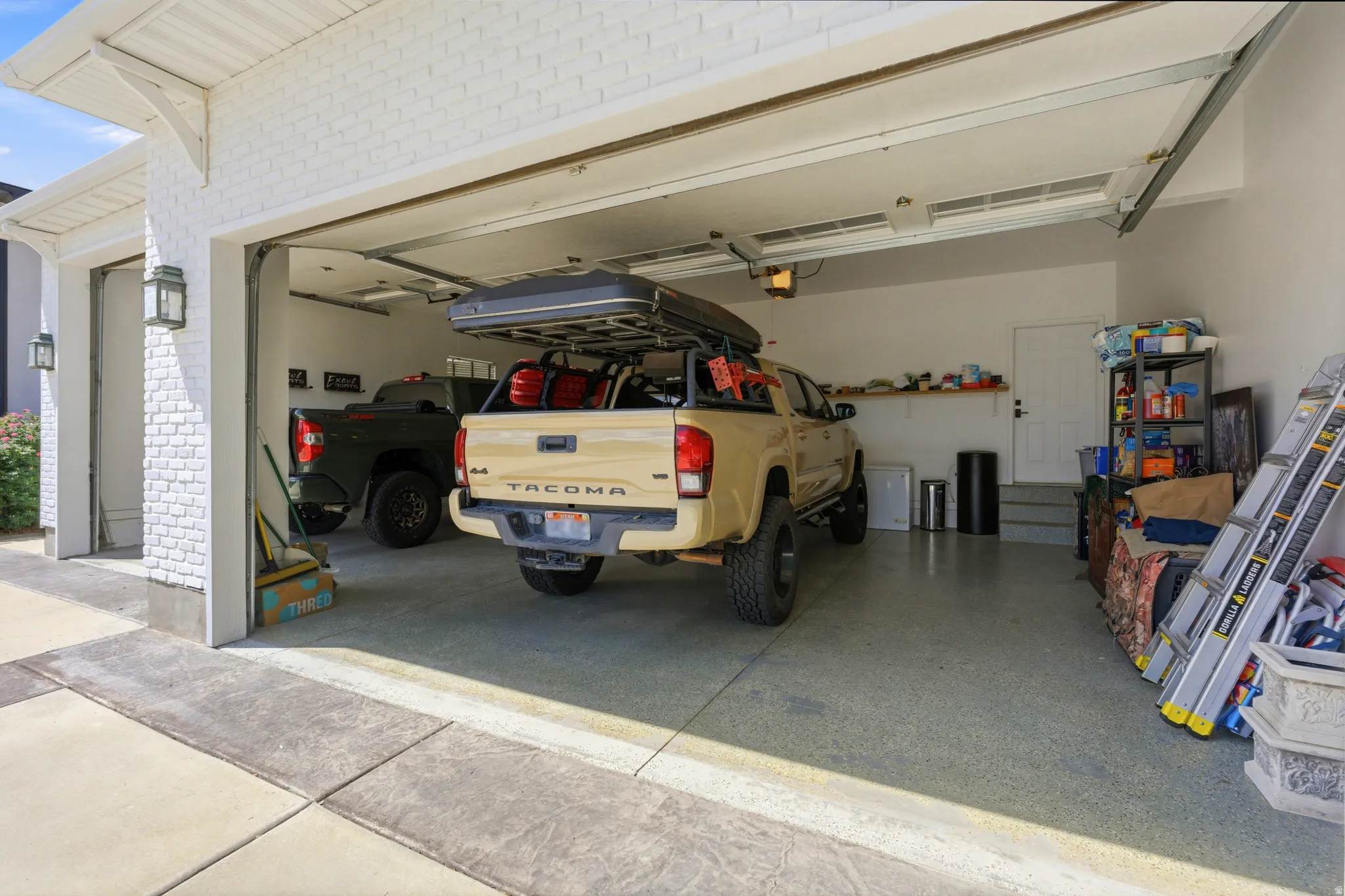 oversized attached 3-car garage