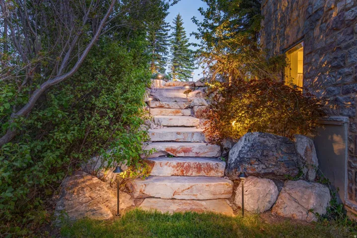 1479 E Trail Crest Ct, Draper, Utah 84020