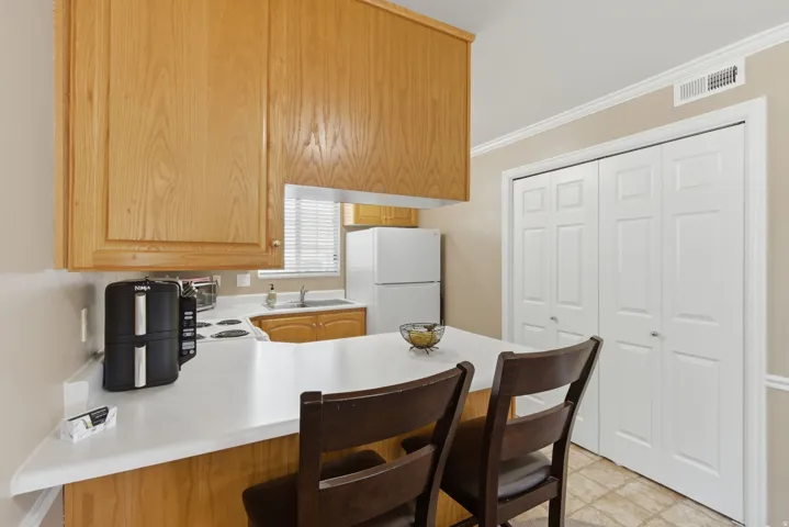 Bar area off kitchen