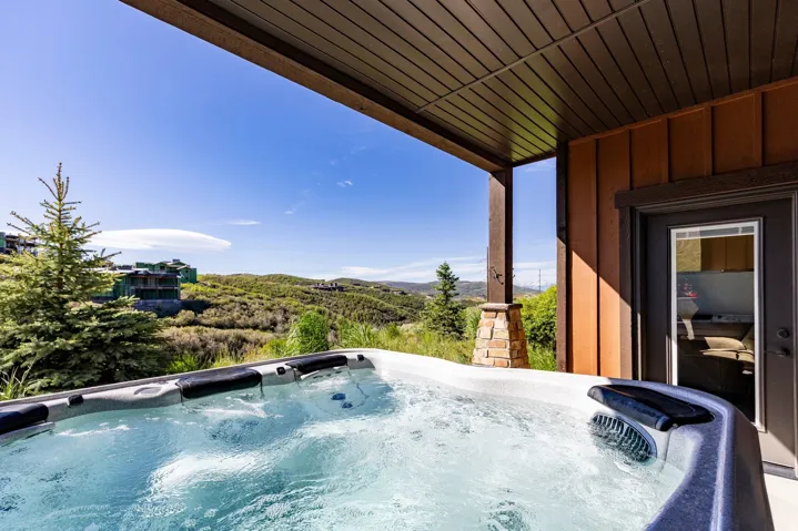 1754 E Longview Dr, Hideout, Utah 84036