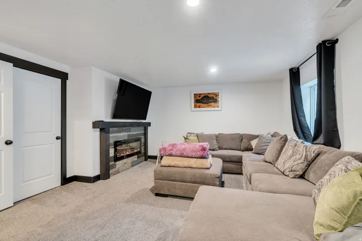 459 S Loader Ave, Pleasant Grove, Utah 84062