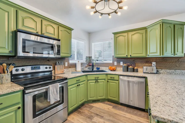 459 S Loader Ave, Pleasant Grove, Utah 84062
