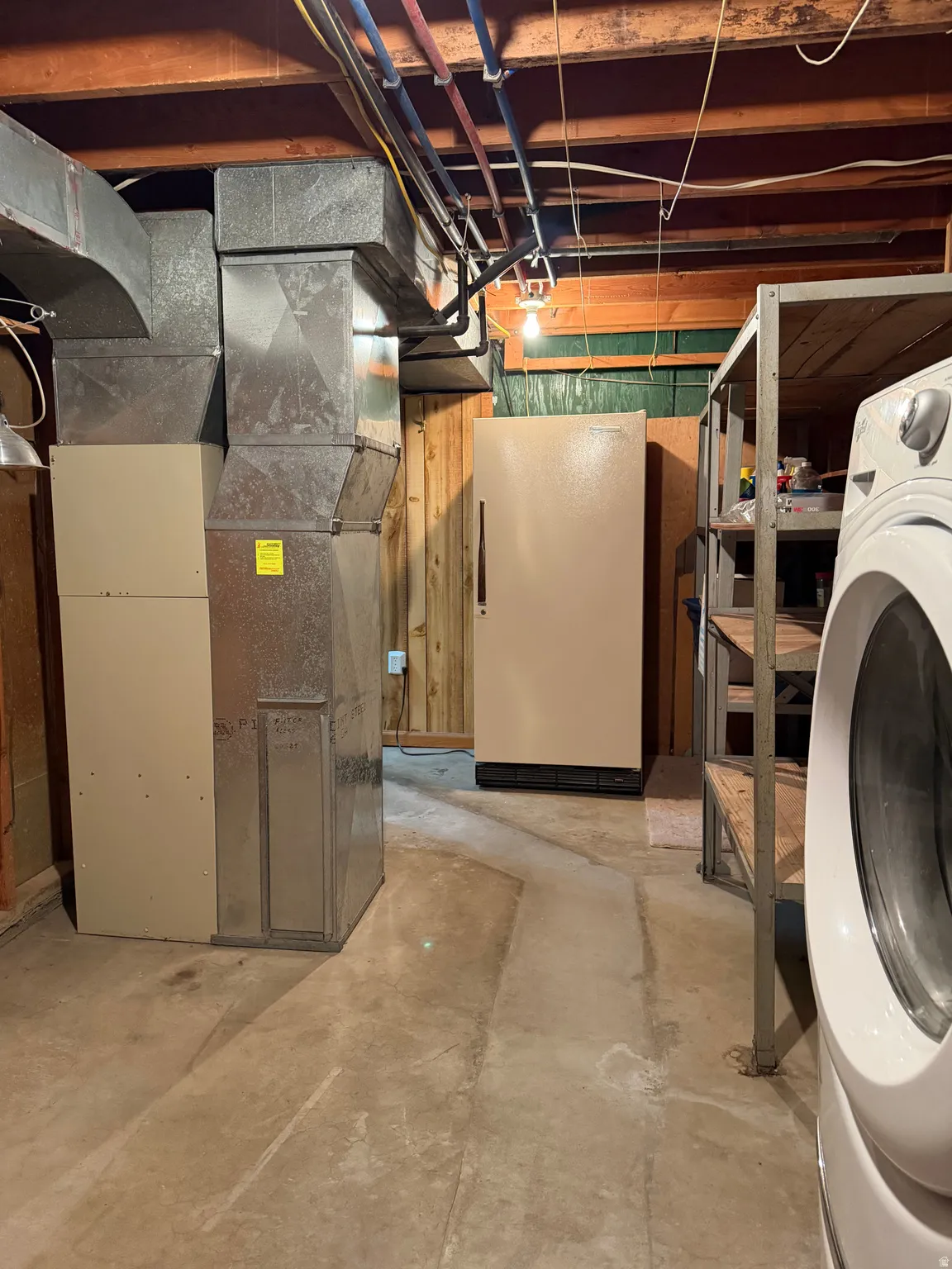 Laundry & Utility Room