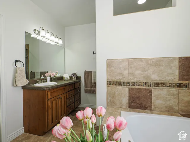 9502 N Aztec Dr, Cedar Hills, Utah 84062