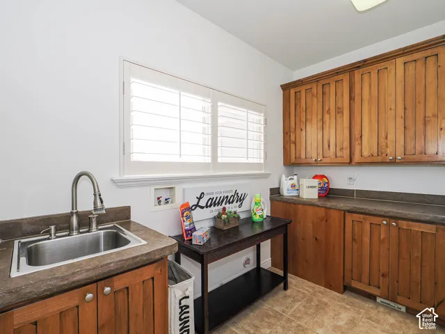 9502 N Aztec Dr, Cedar Hills, Utah 84062