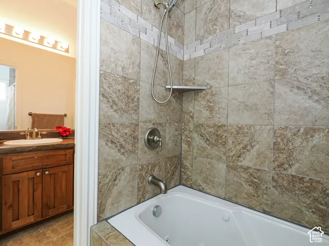 9502 N Aztec Dr, Cedar Hills, Utah 84062