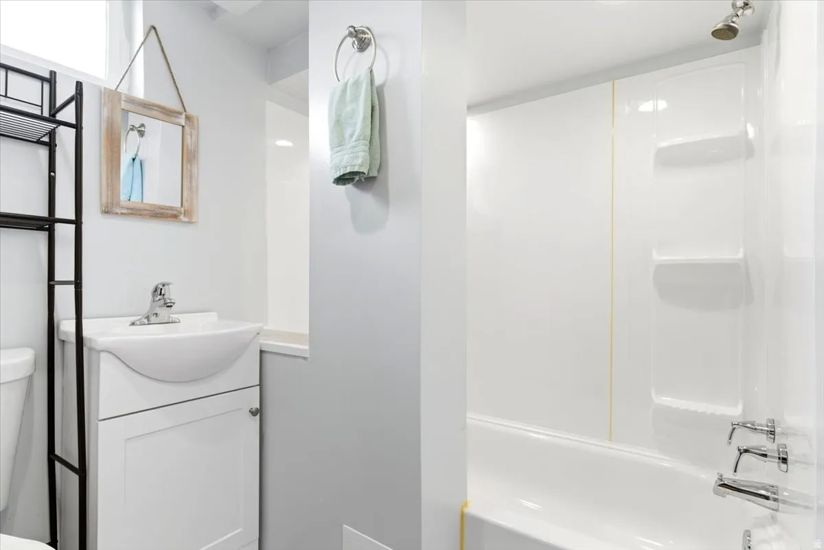 Full bathroom in basement