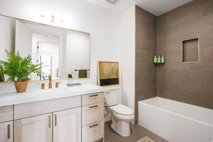 2250 E Murray Holladay Rd #202, Holladay, Utah 84117