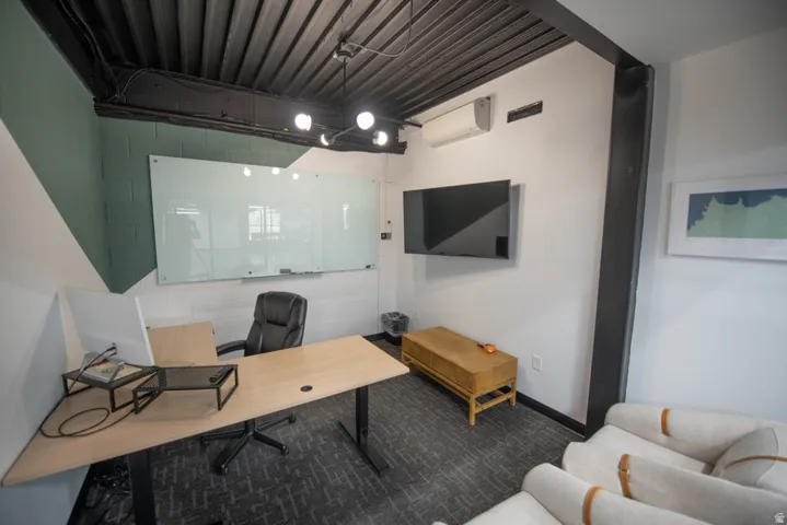 Private Office - Suite B