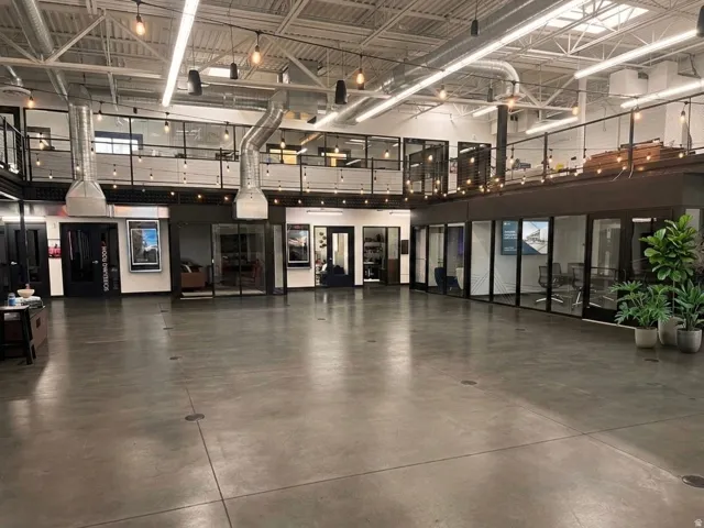 Open Gallery - Suite B