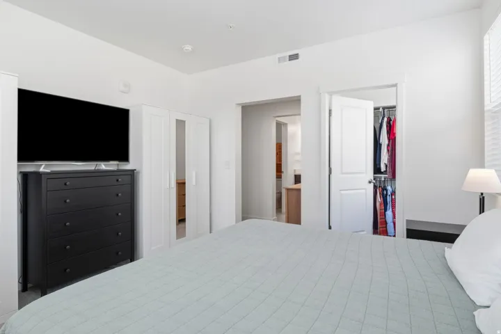 8373 S Iris Lumi Ln #203, Midvale, Utah 84047