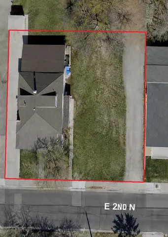 Proposed lot with survey with shared driveway to the right