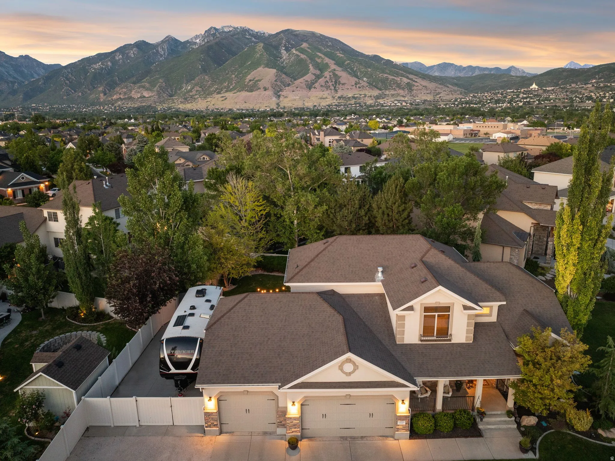 Draper home in close proximity to the Wasatch Mountains